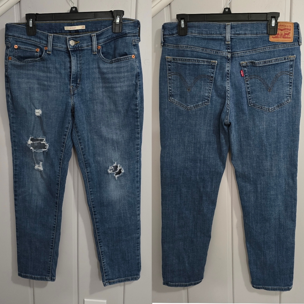 Levi's Distressed Boyfriend Jeans (size 29)
